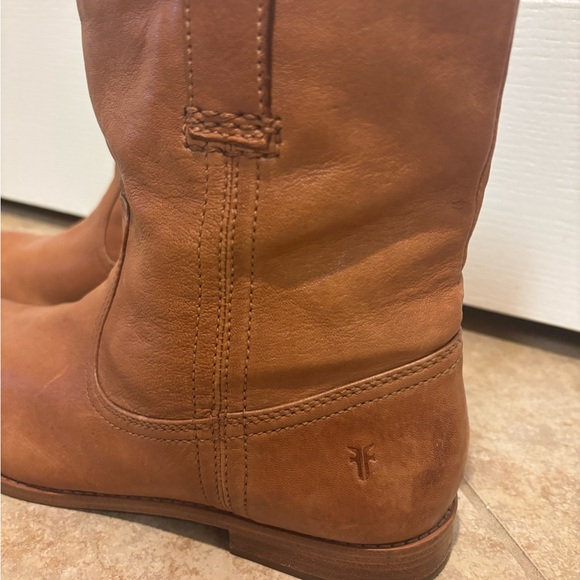 Frye Anna Short Boots - Picture 2 of 6